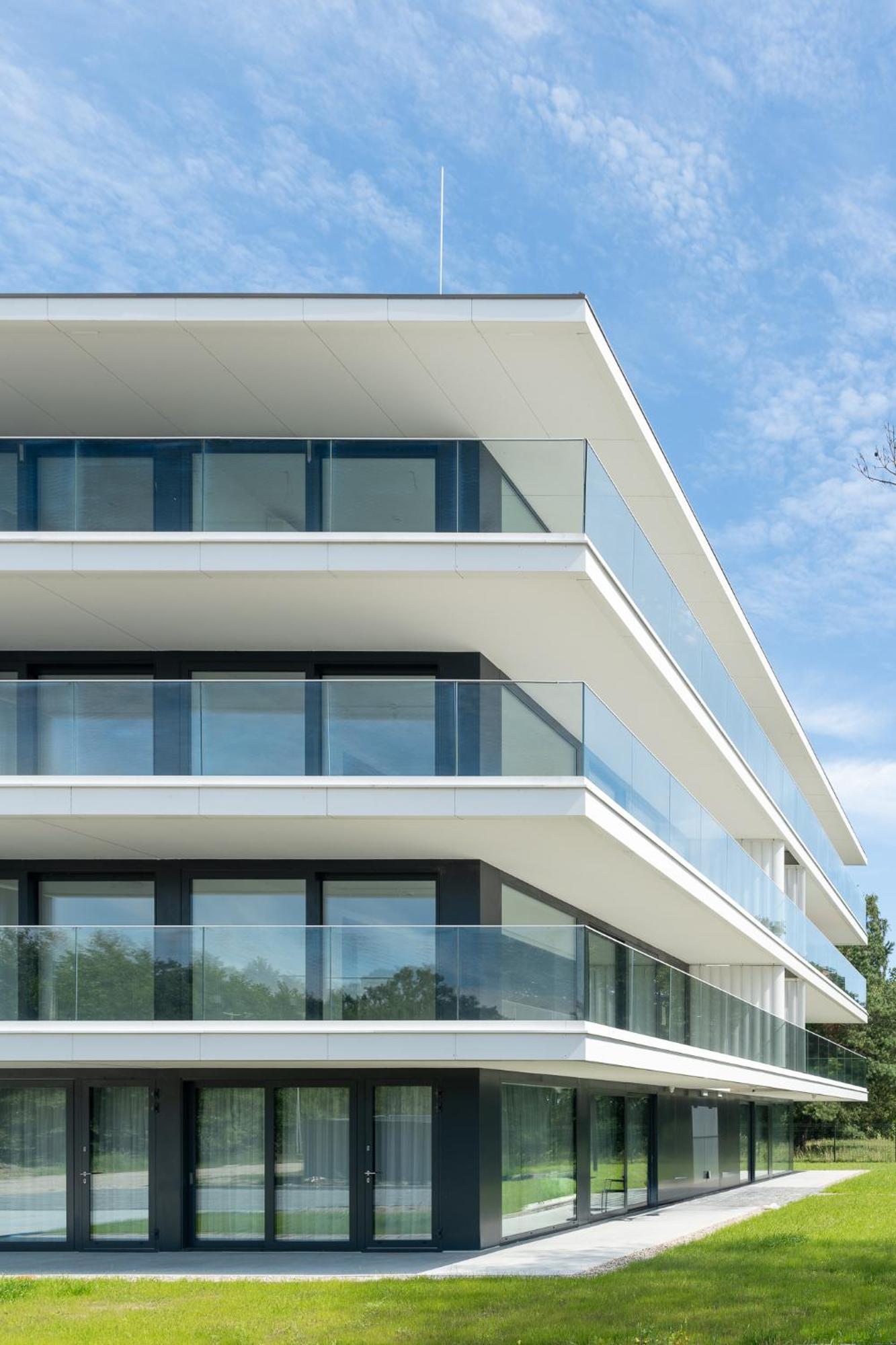 Sea & Lake - City Apartments Mielno  Exterior foto